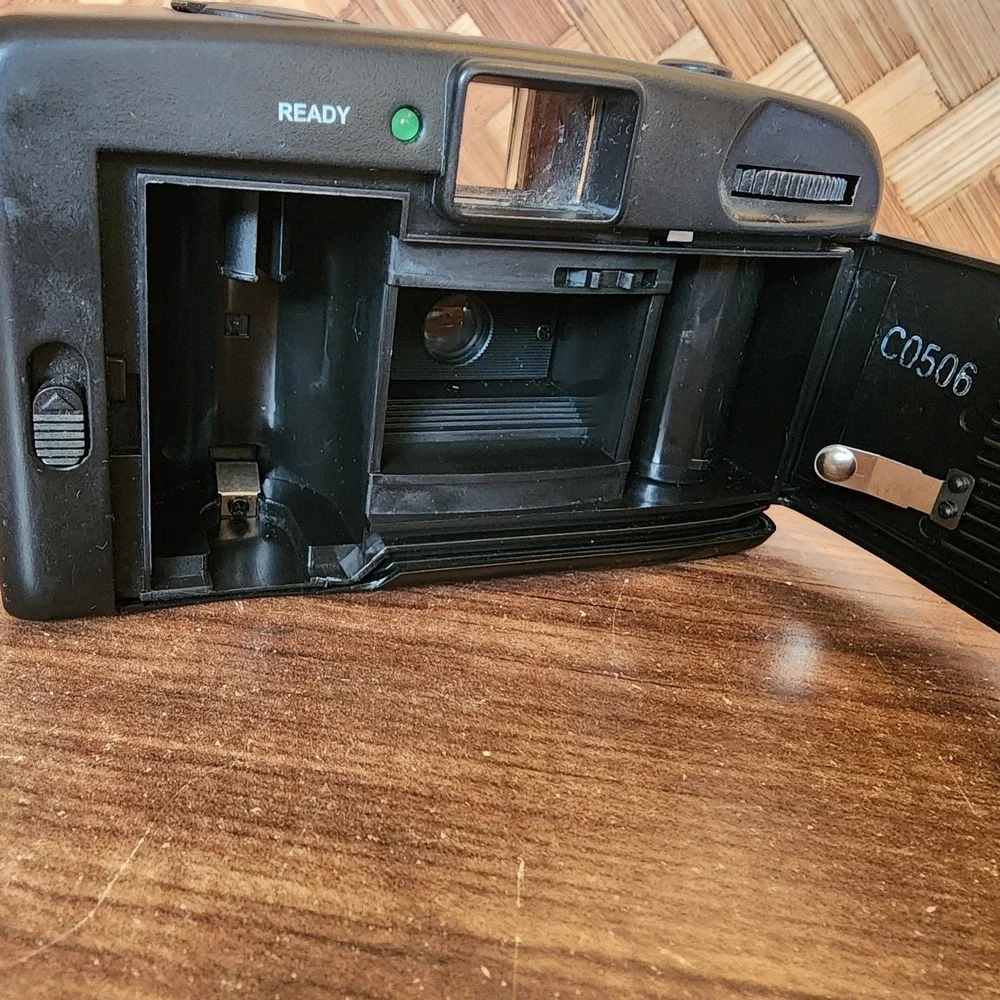 Gemini 35 Point & Shoot Film Camera Focus Free Electronic Flash‎ Red Eye